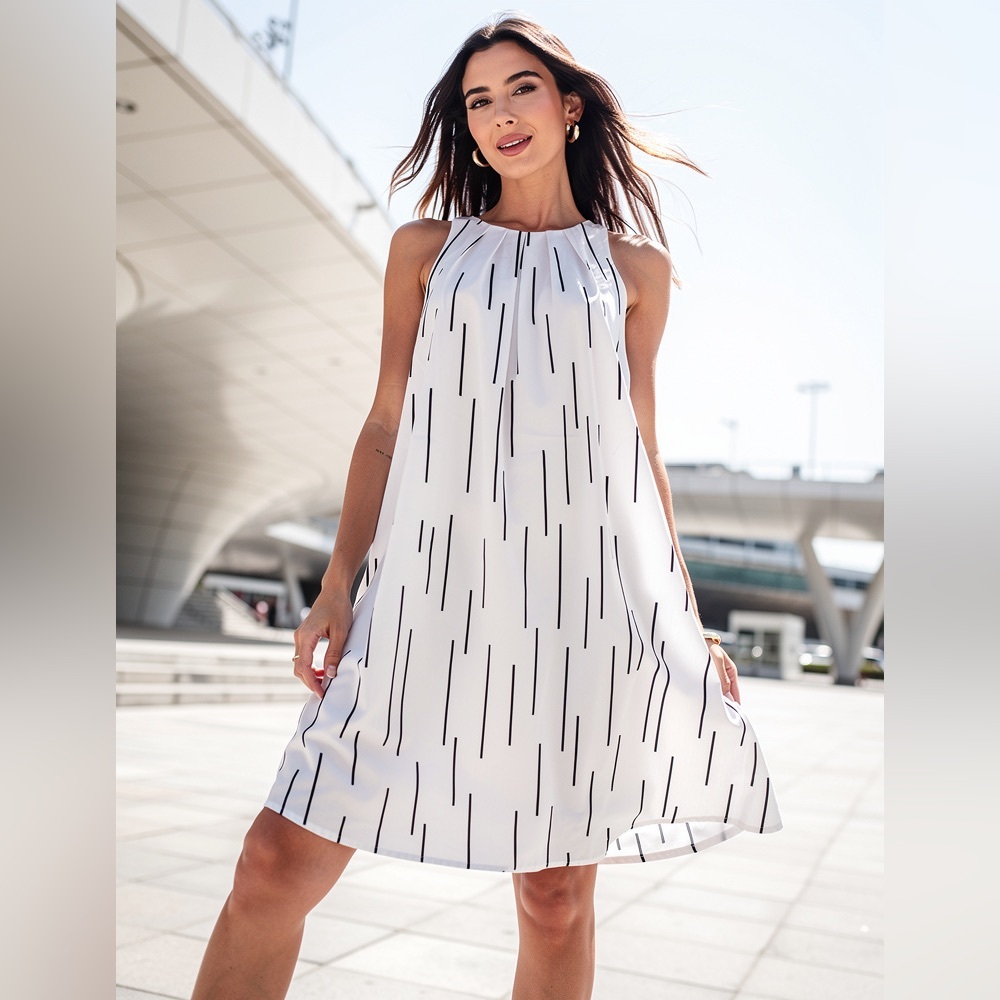 Alfani White Black Abstract Stripe Sleeveless Shift Dress Size 2 - Picture 2 of 11
